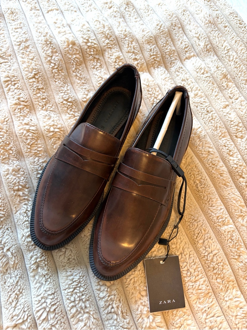 Zara Women’s Brown Leather Loafers - Picture 3 of 10